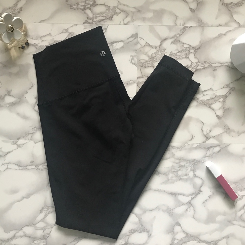 Lululemon • Wunder Under Hi-Rise